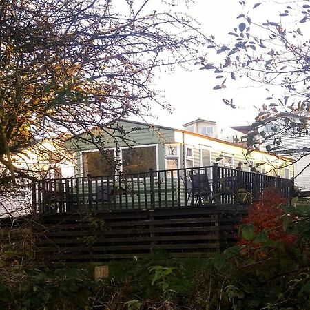 Delightful 3 Bedroom Holiday Home With Balcony Overlooking Fields And A Stream Gisburn Exterior photo
