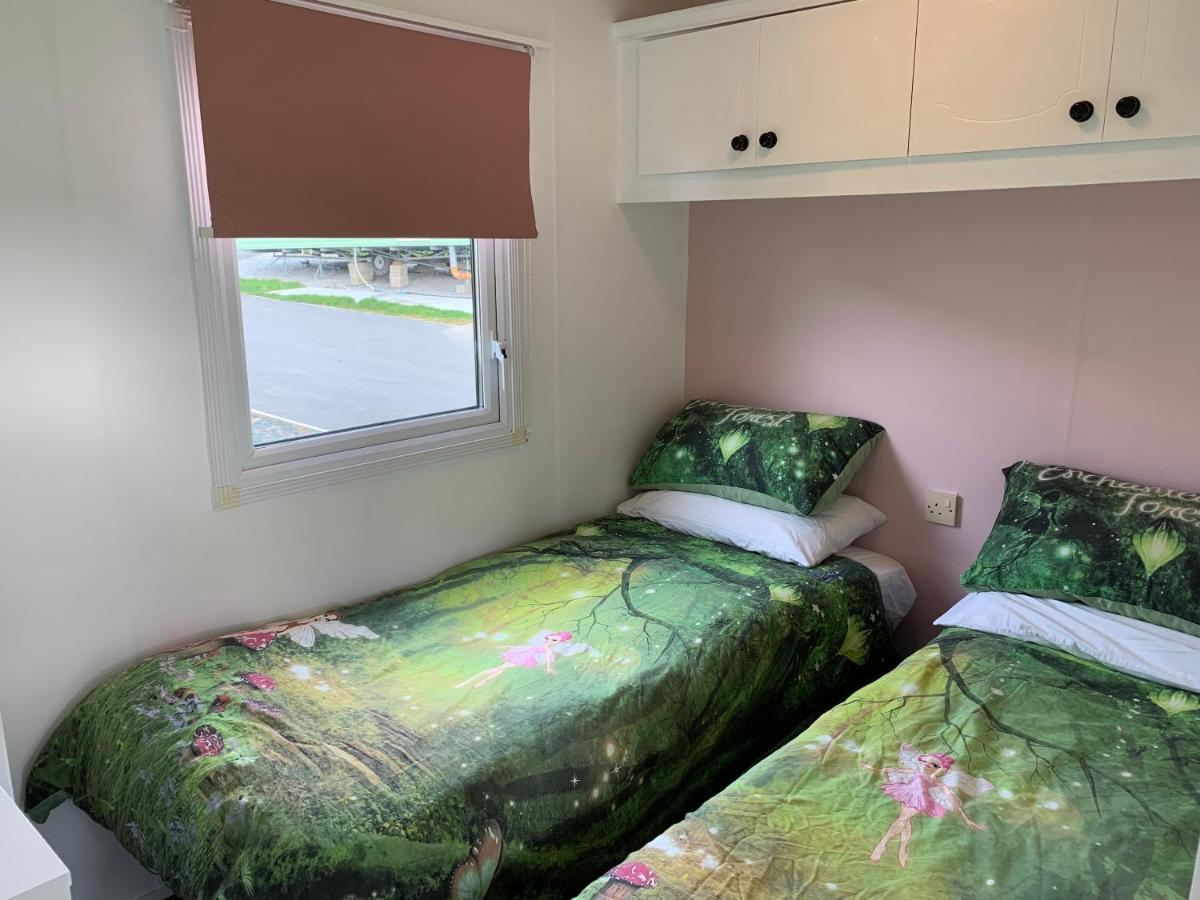 Delightful 3 Bedroom Holiday Home With Balcony Overlooking Fields And A Stream Gisburn Exterior photo