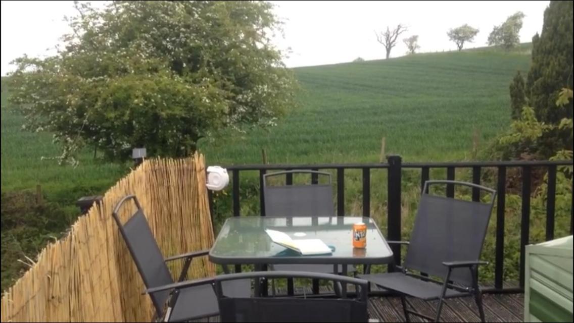 Delightful 3 Bedroom Holiday Home With Balcony Overlooking Fields And A Stream Gisburn Exterior photo
